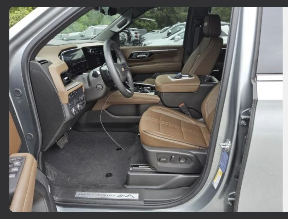 Used 2025 Gray Chevrolet High Country image 6