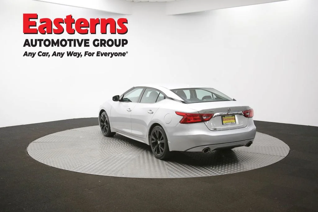 Used 2018 Silver Nissan 3.5 S image 64