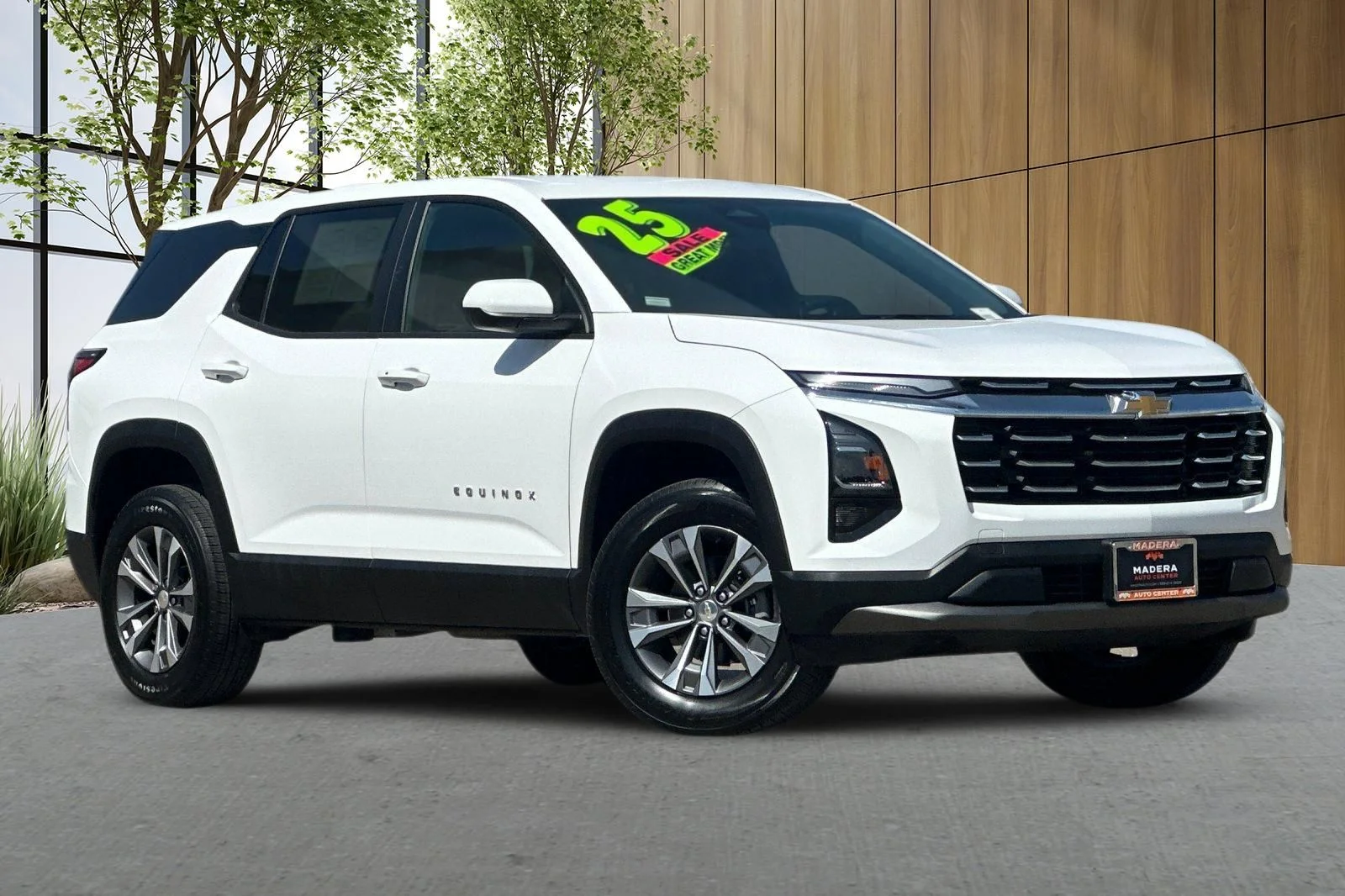 Used 2025 White Chevrolet LT image 1