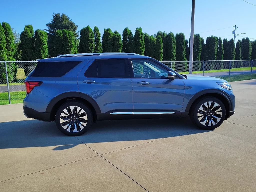New 2027 Vapor Blue Metallic Ford Platinum™ image 5