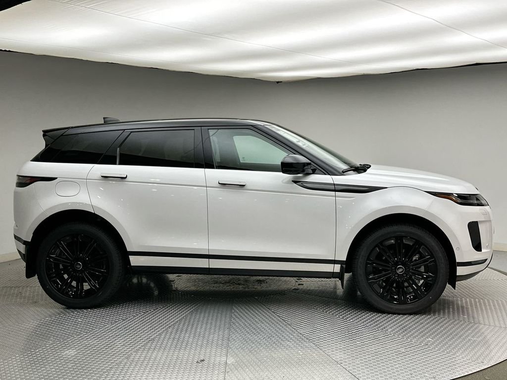 New 2026 Fuji White Land Rover S image 4
