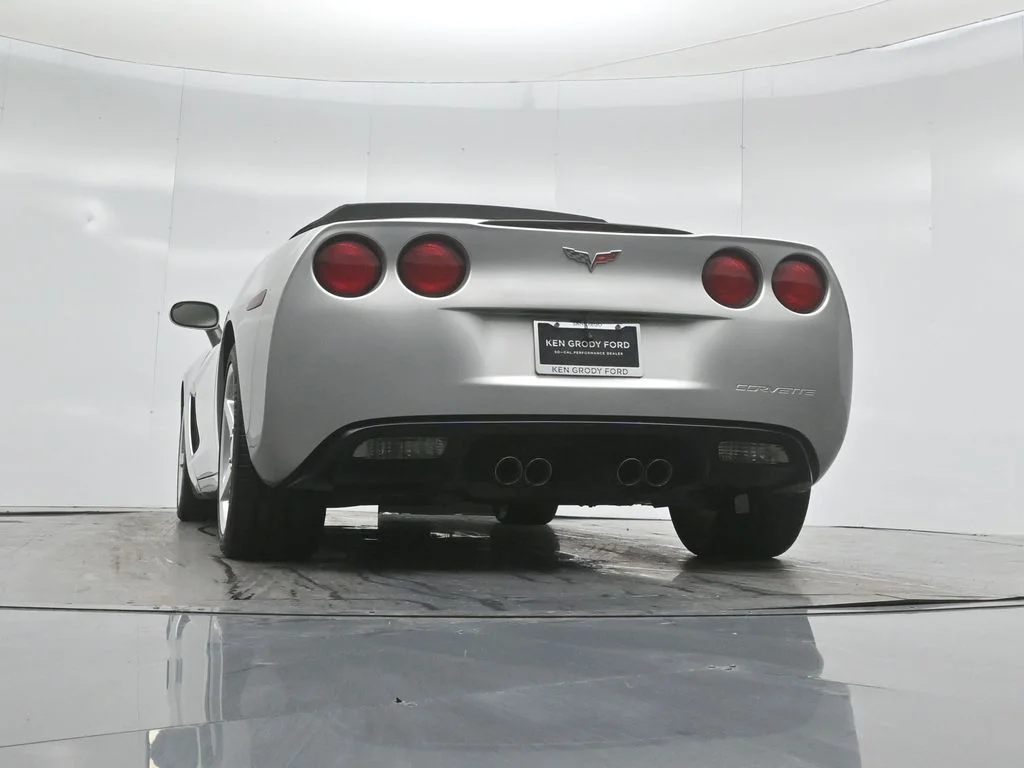 Used 2005 Silver Chevrolet Base image 43