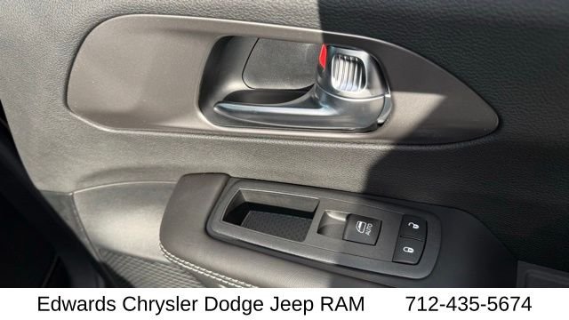 2026 Chrysler Pacifica Select - Photo 41