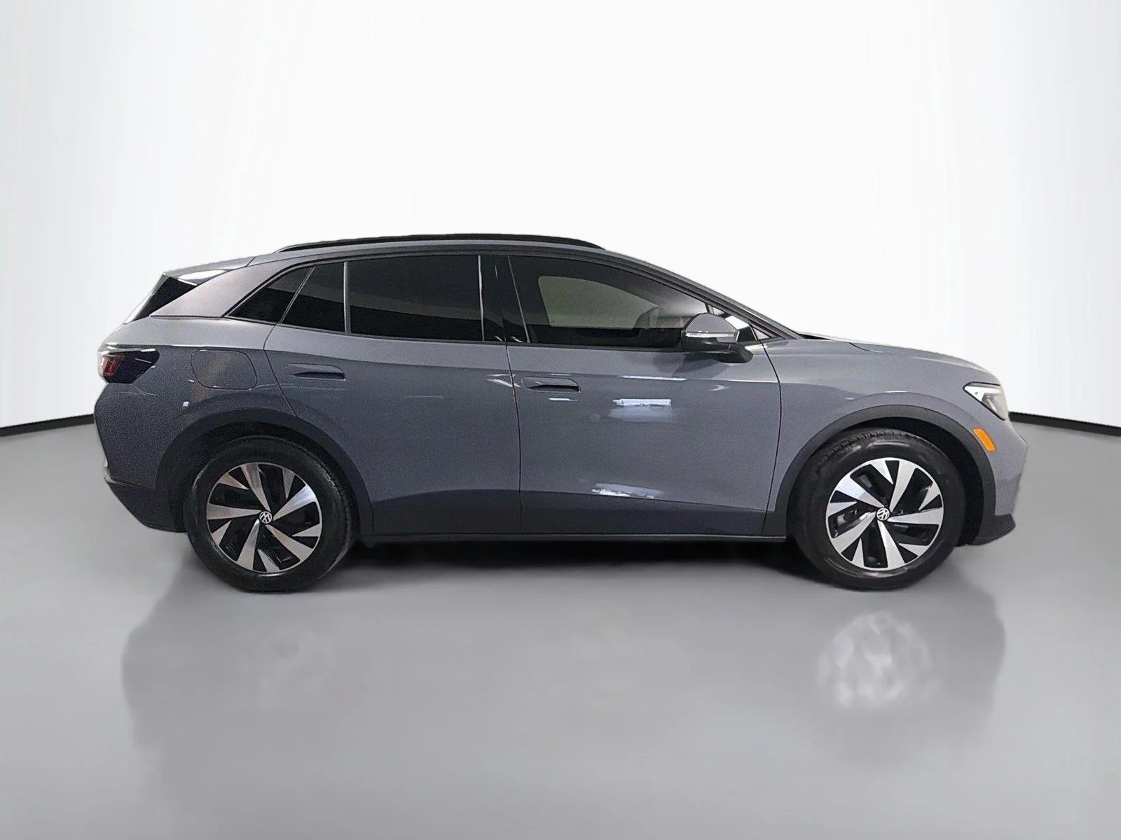 Certified Used 2025 Pure Gray Volkswagen Pro image 4