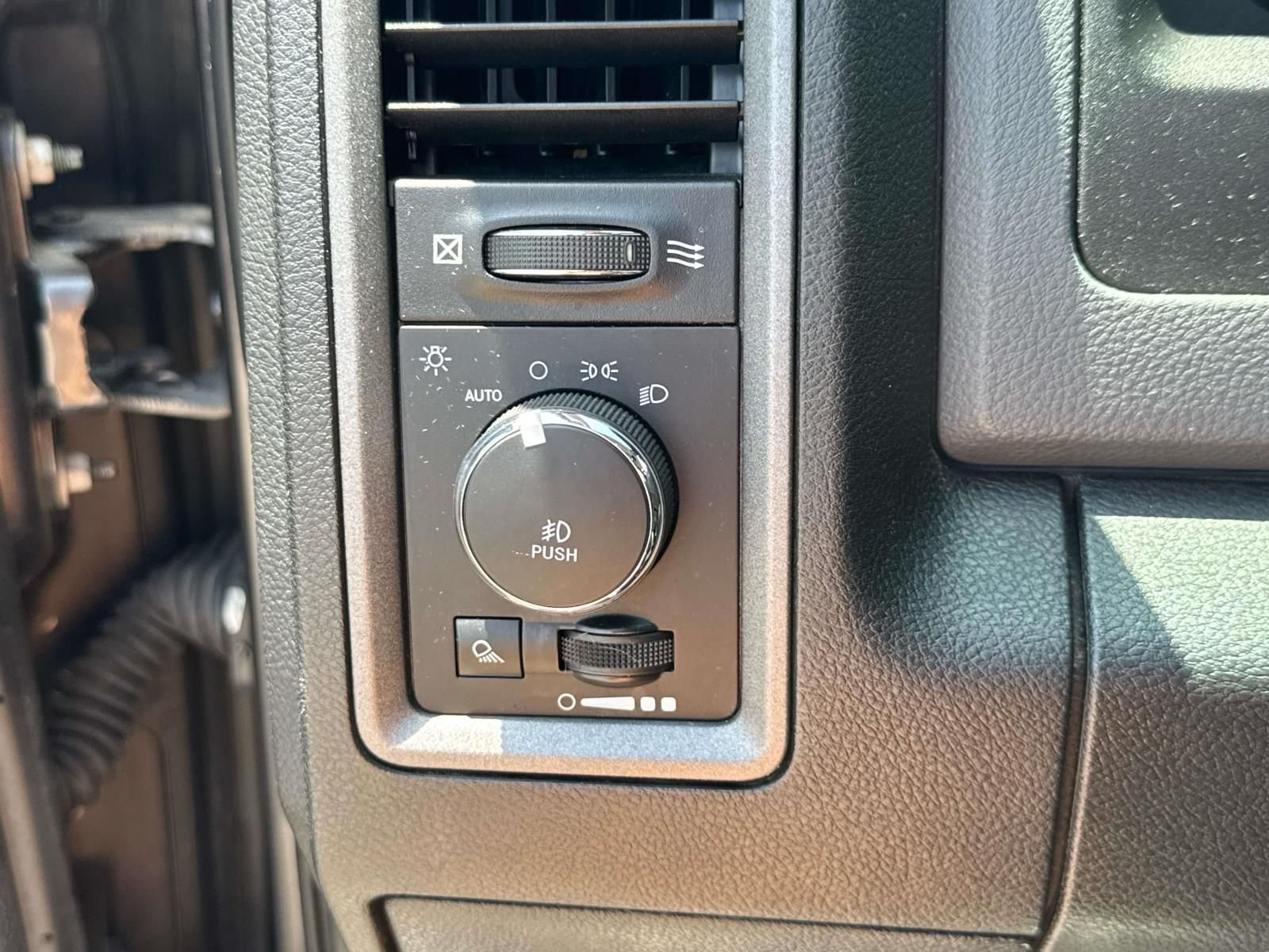 Used 2018 Gray Ram Express image 22