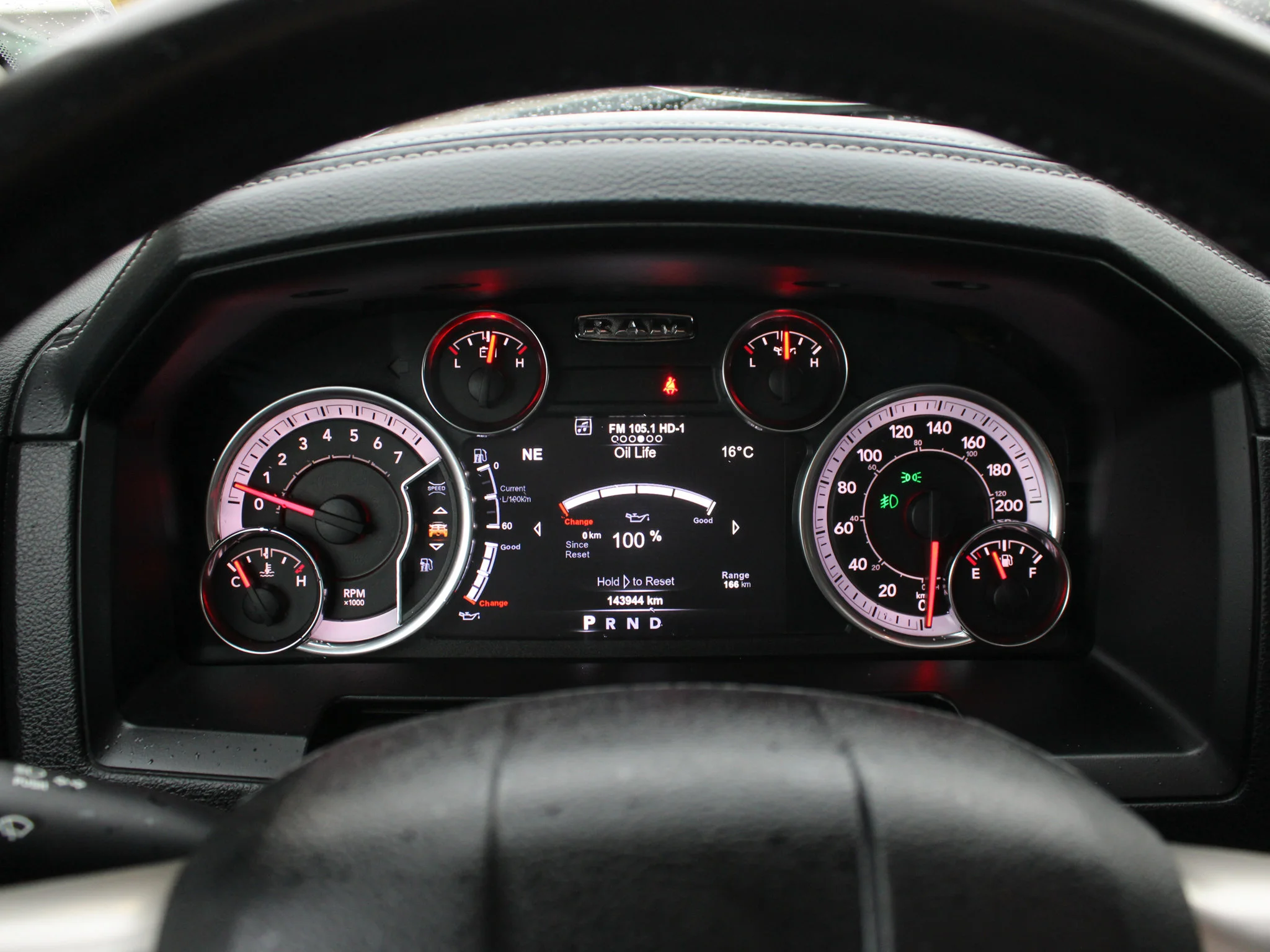 Used 2018 Silver RAM Laramie * HEMI V8 | 3M PPF | Alpine | Apple CarPlay | Tonneau Cover | Sunroof | Heated Seats image 5