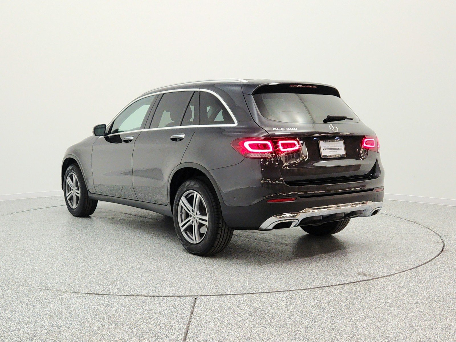 Used 2022 Graphite Grey Metallic Mercedes-Benz GLC 300 SUV image 7
