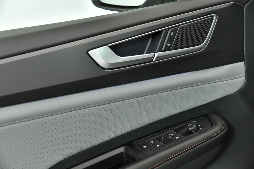 New 2026 Black Volkswagen 2.0T Peak Edition image 9