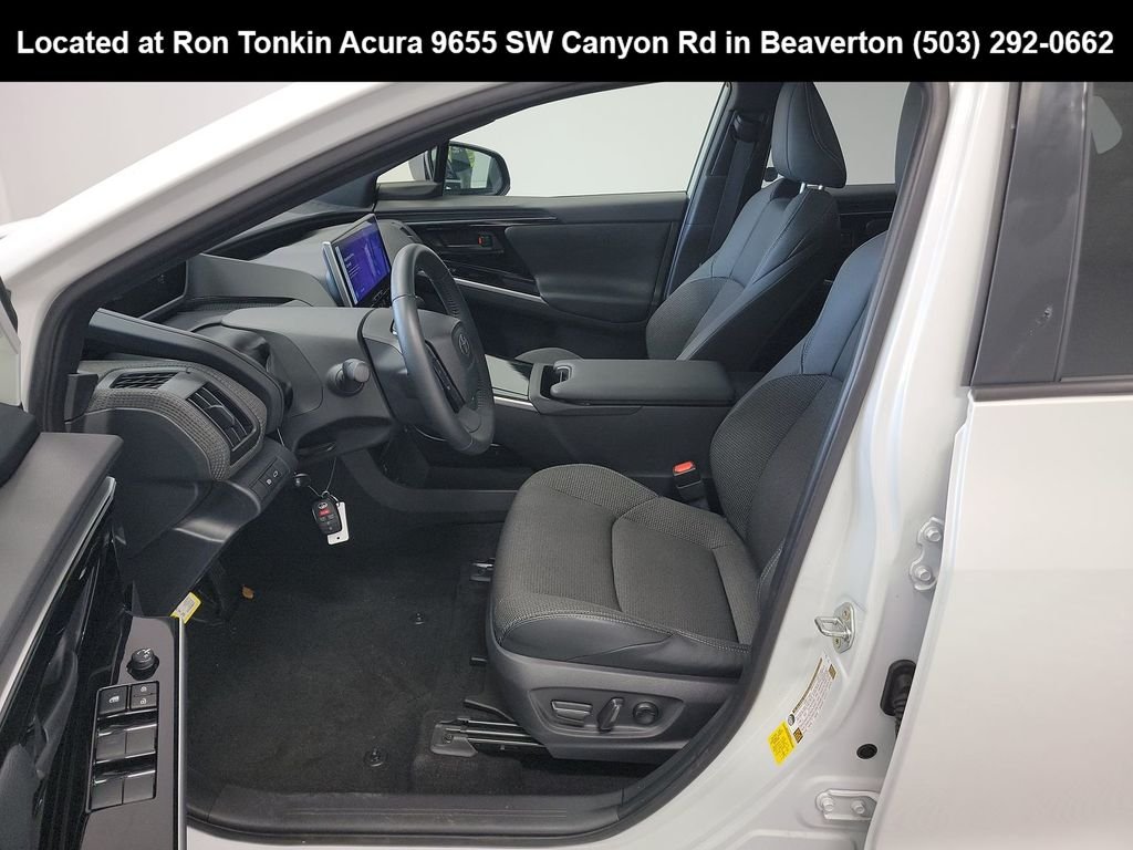Used 2024 Wind Chill Pearl Toyota XLE image 7