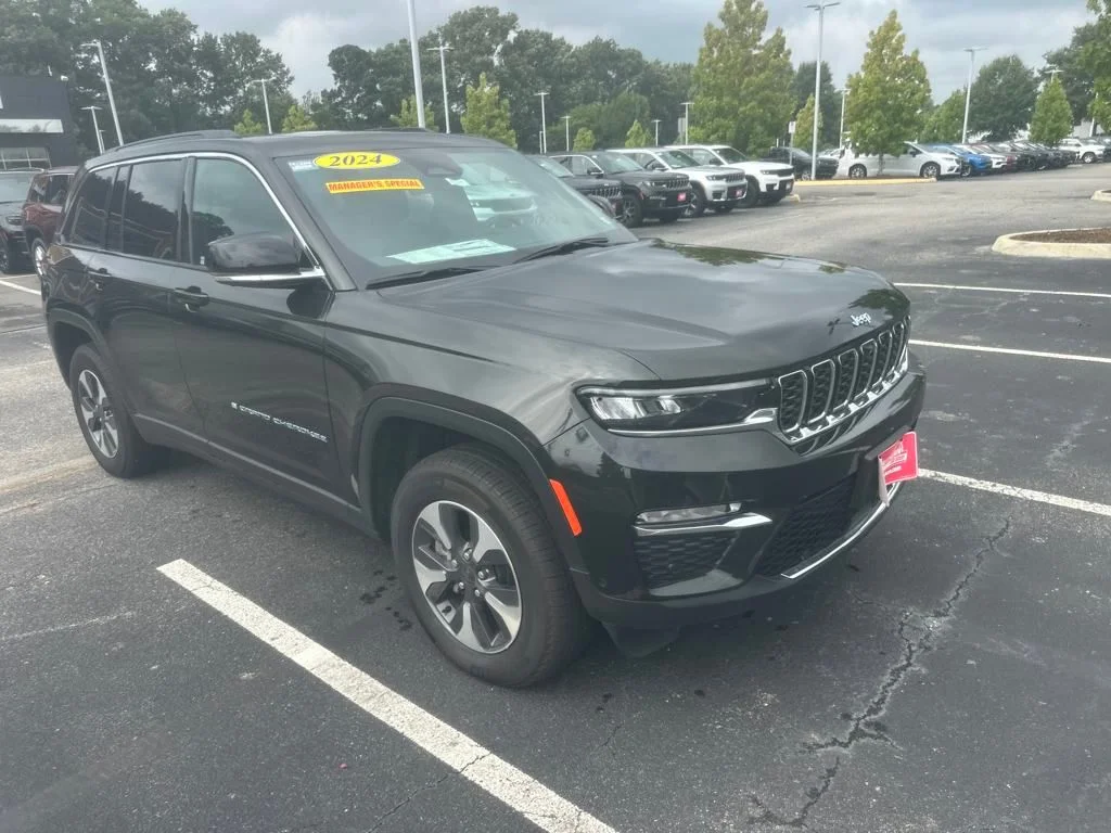 New 2024 Rocky Mountain Pearlcoat Jeep 4xe image 14