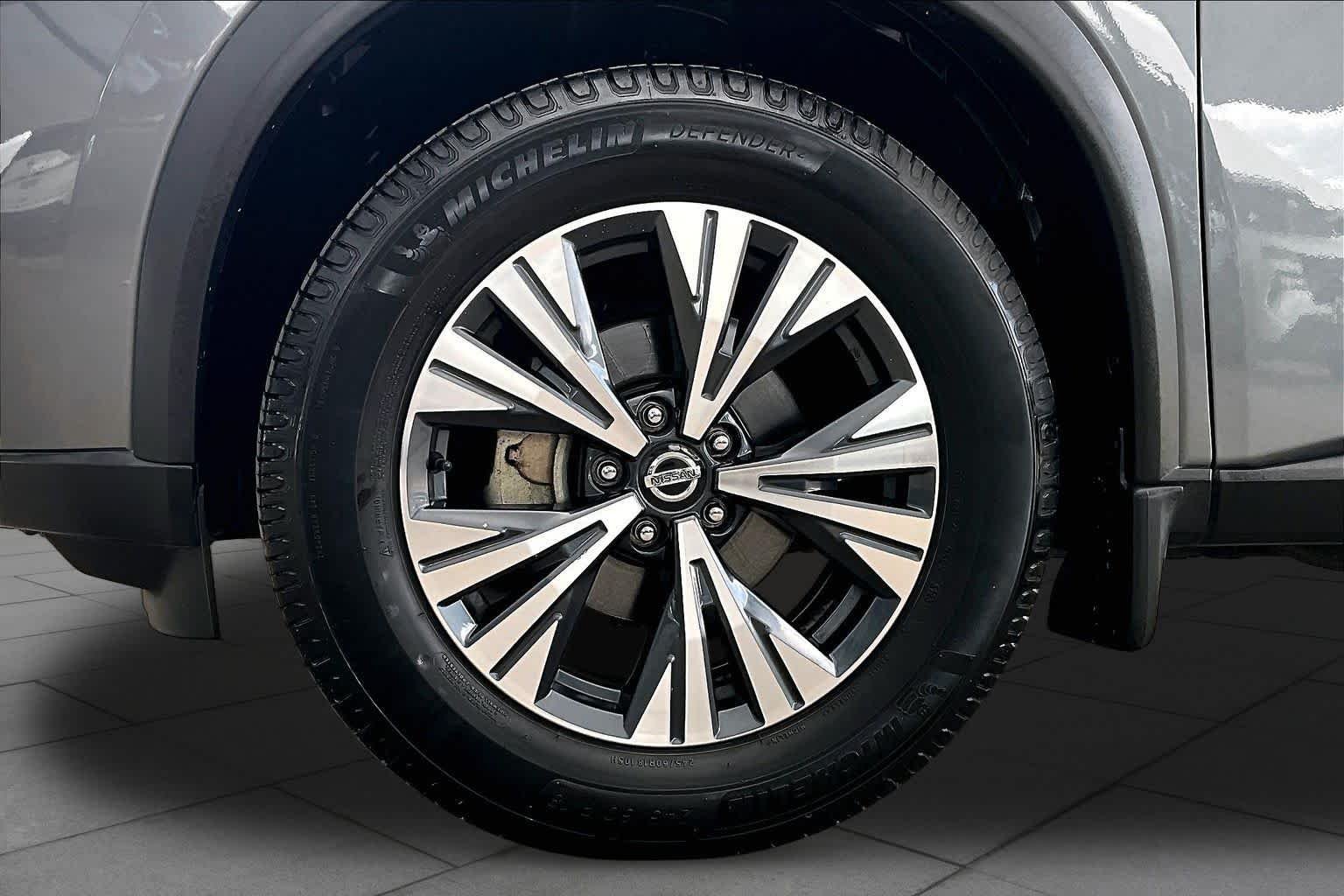 Used 2021 Gun Metallic Nissan SV image 11