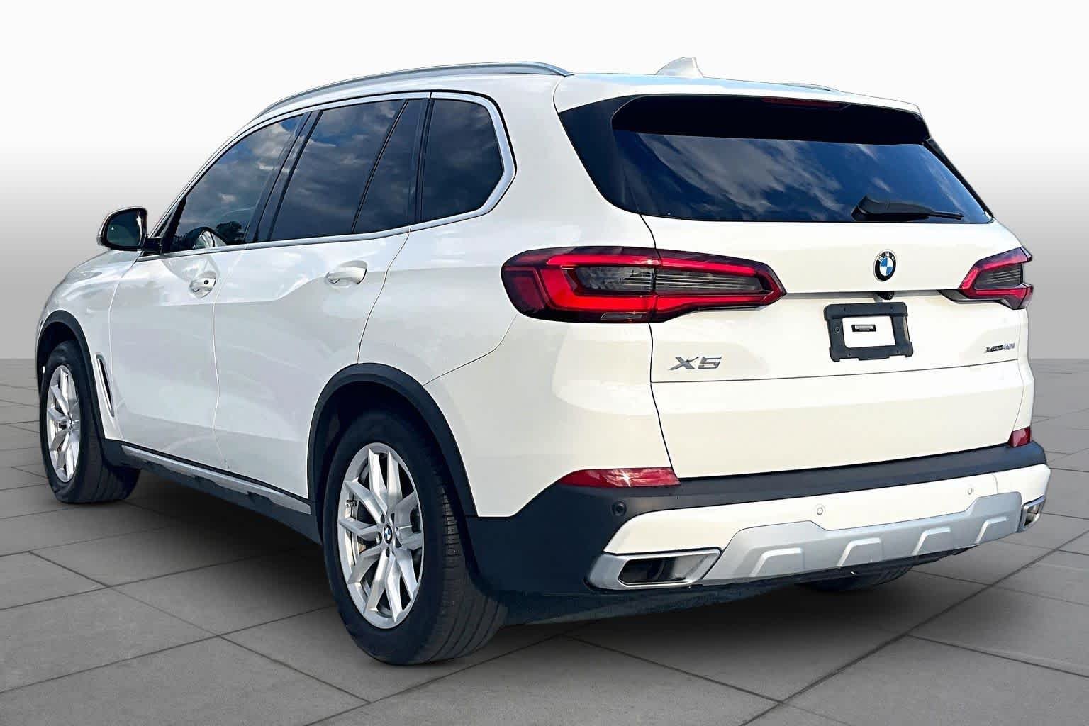 Used 2019 Alpine White BMW xDrive40i image 11