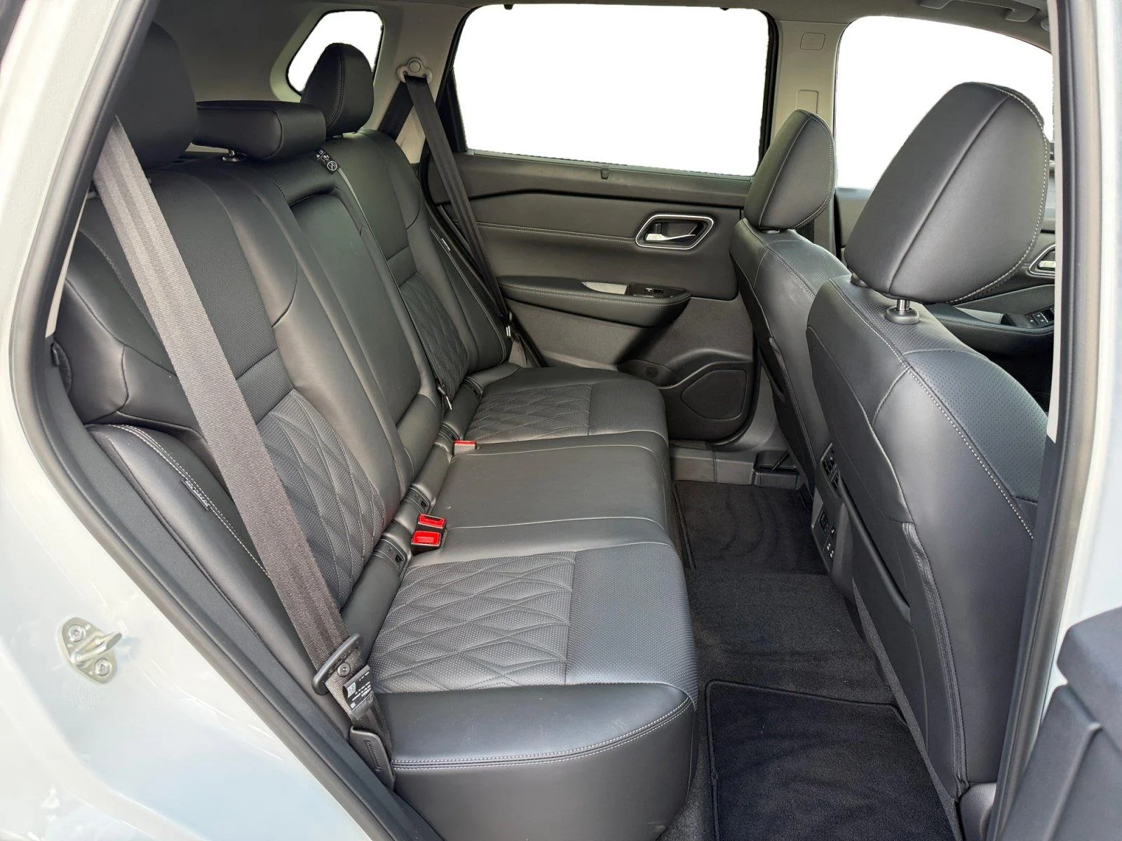2026 Nissan Rogue Platinum - Photo 25