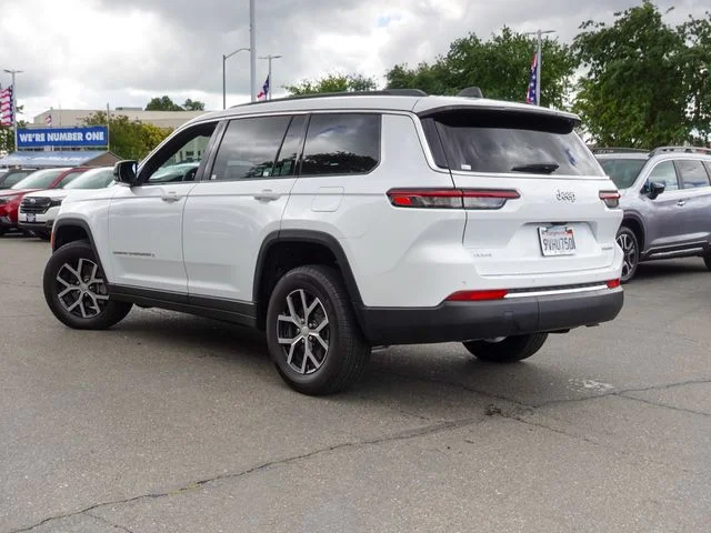Used 2025 White Jeep Limited image 9
