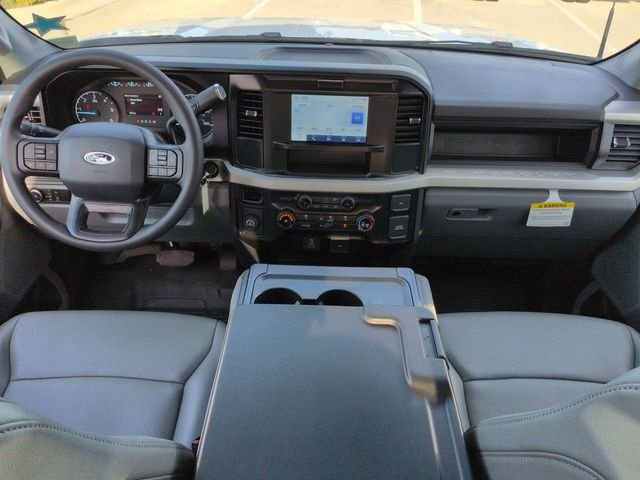 2025 Ford F-350 Super Duty Chassis Cab XL - Photo 14