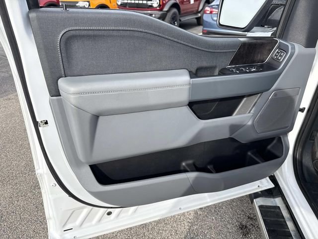 Used 2023 Oxford White Ford Lariat image 20