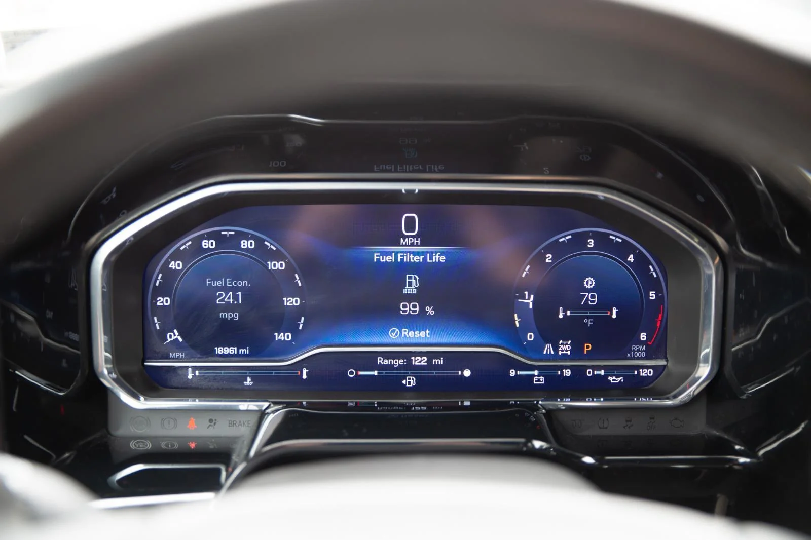 Used 2024 Summit White Chevrolet RST image 13