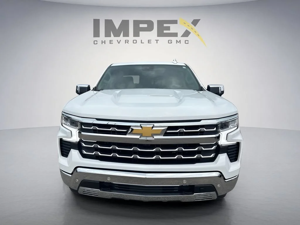 Used 2025 Summit White Chevrolet LTZ image 8
