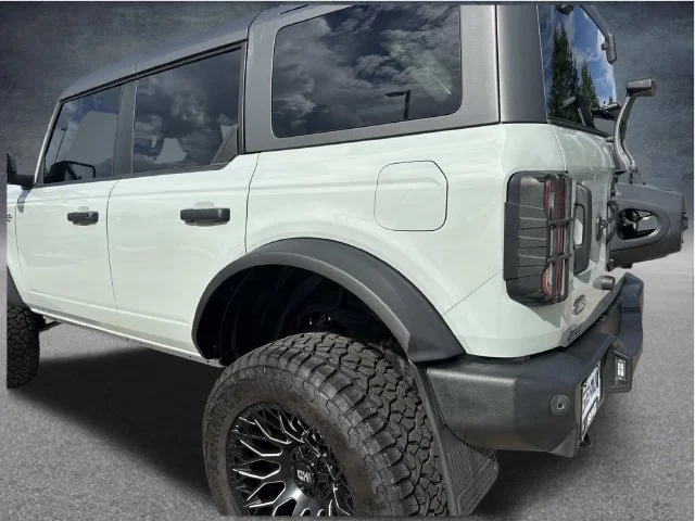 Used 2024 Green Ford Wildtrak image 19