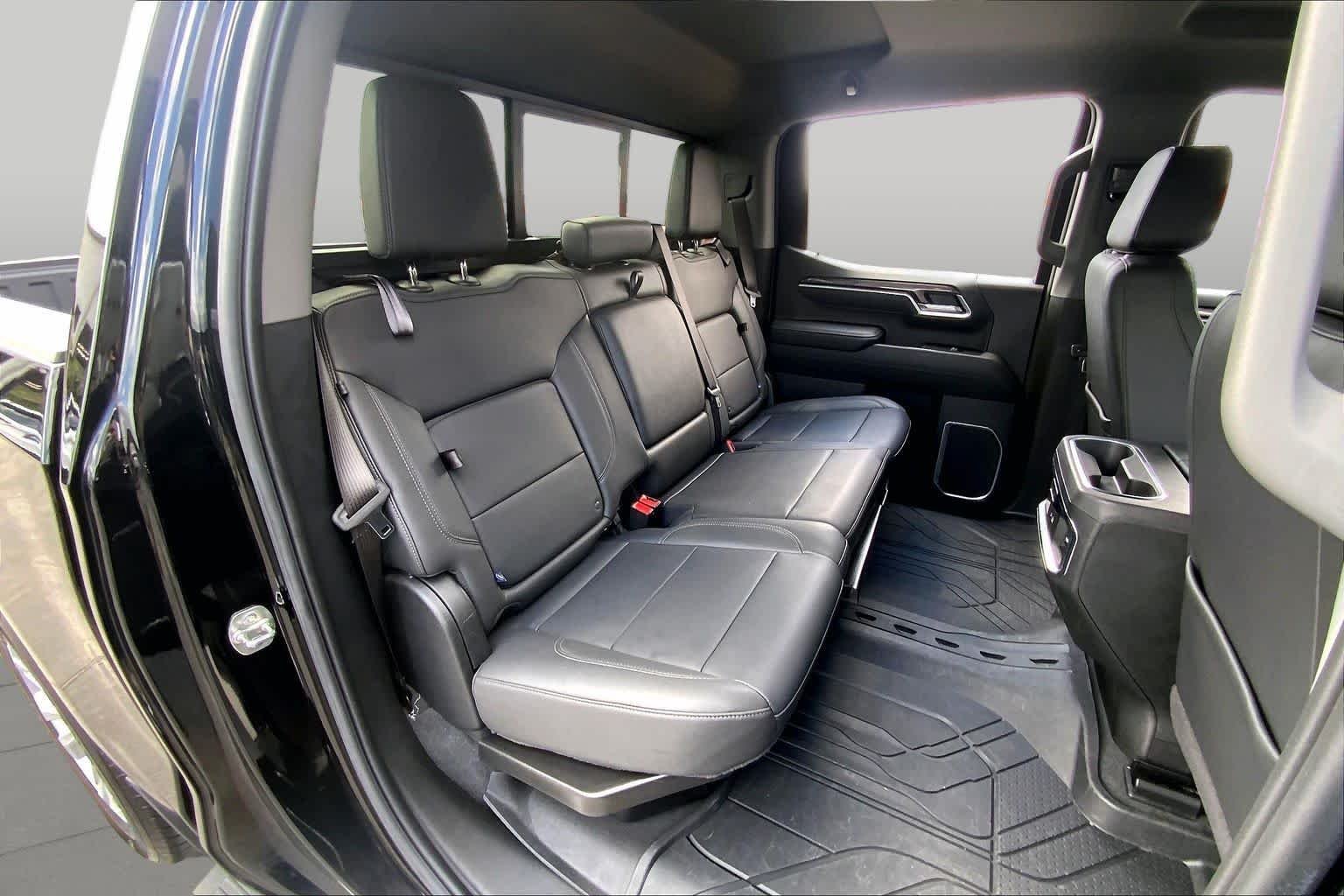 Used 2025 Black Chevrolet LTZ image 19
