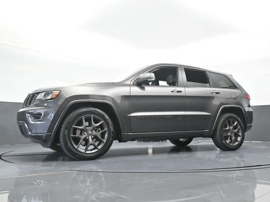 Used 2021 Granite Crystal Metallic Clearcoat Jeep Limited image 55