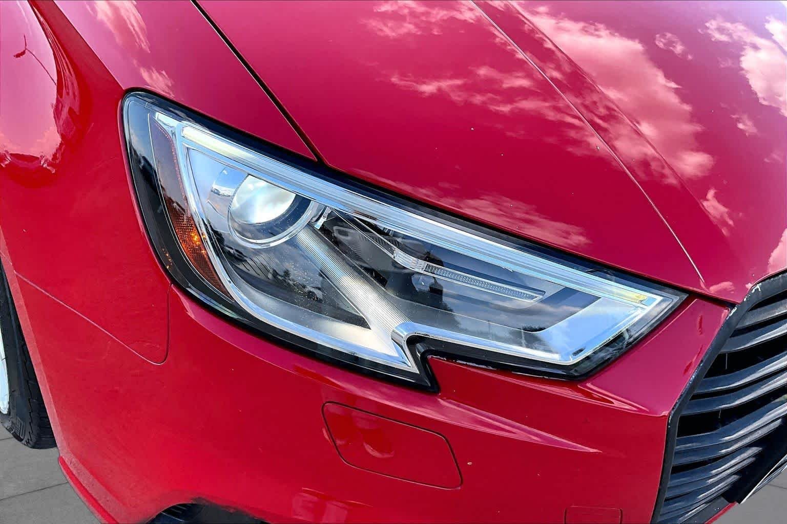 Used 2018 Tango Red Metallic/Black Roof Audi Premium image 26