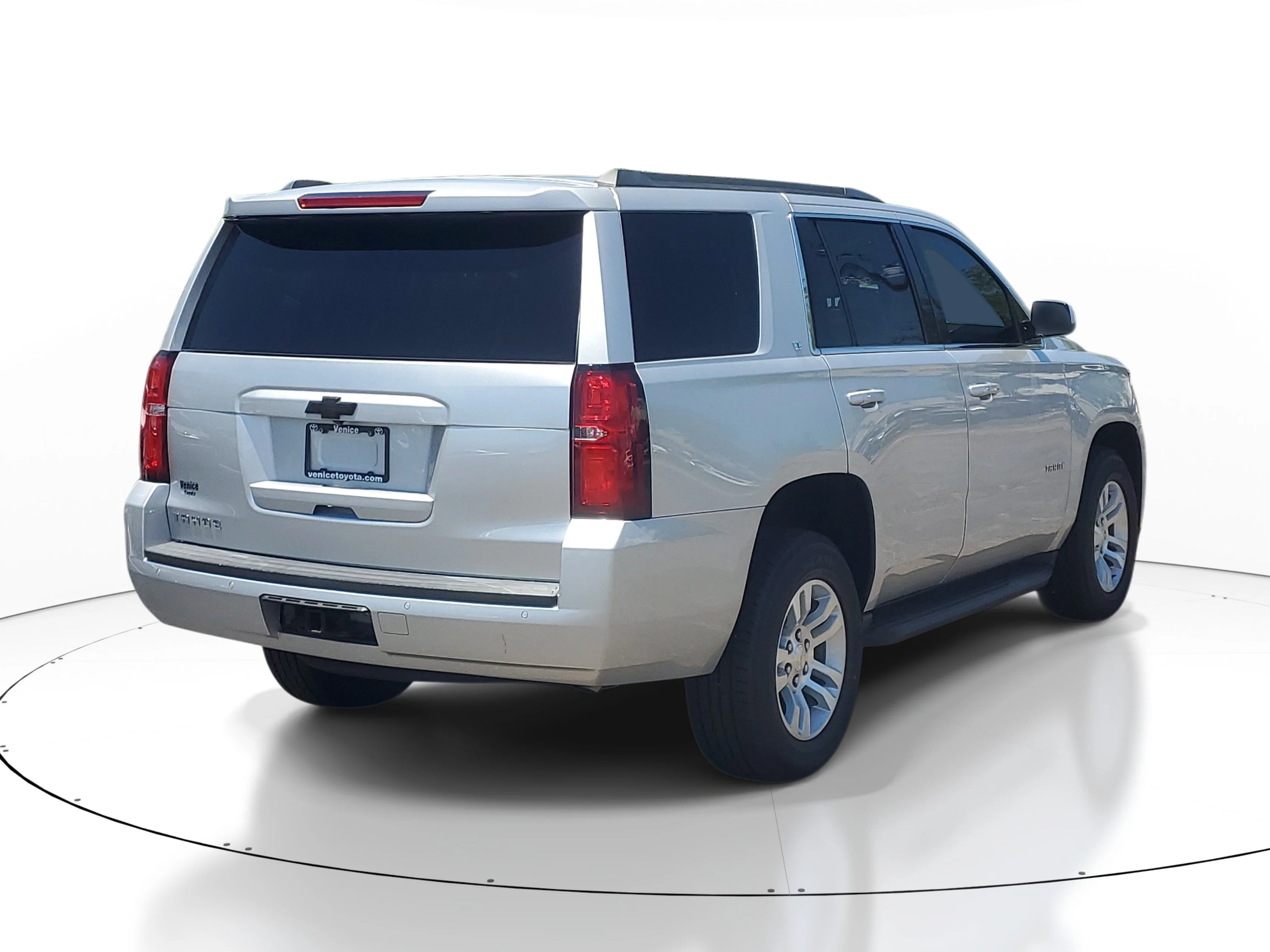 Used 2020 Silver Ice Metallic Chevrolet LT image 6