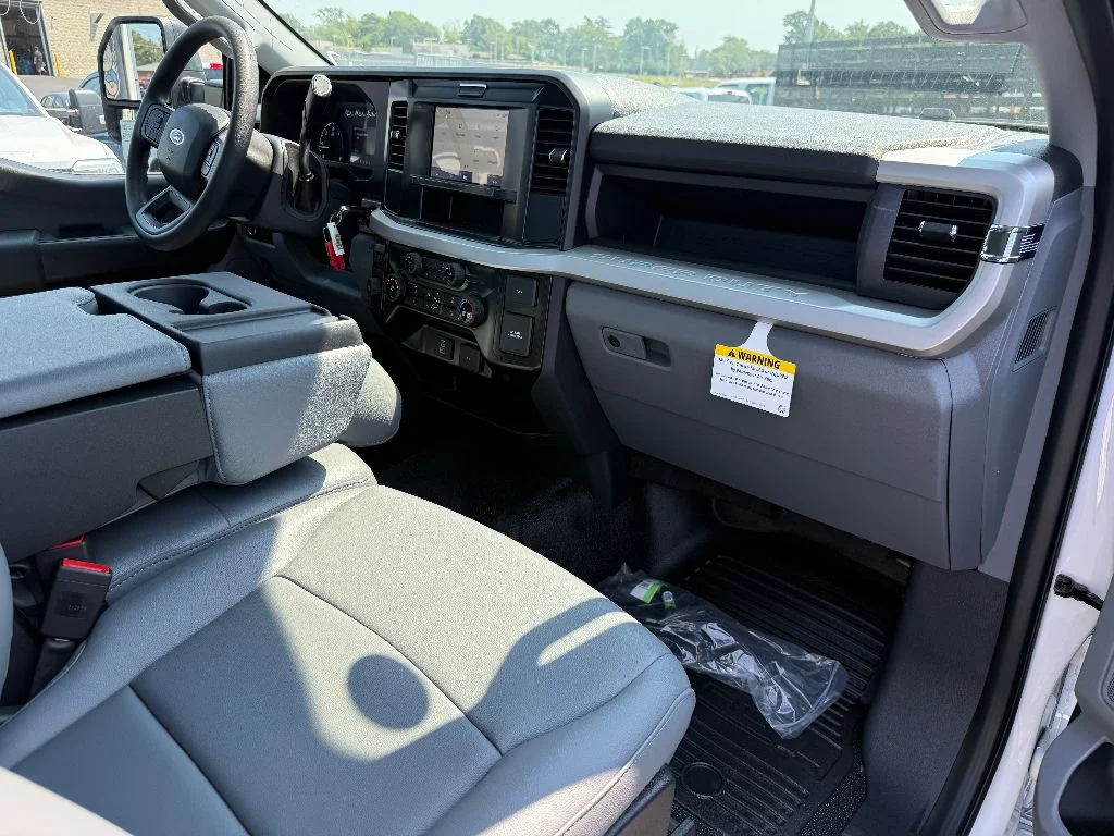 New 2025 Oxford White Ford XL - Knapheide 11' Gooseneck Platform image 5