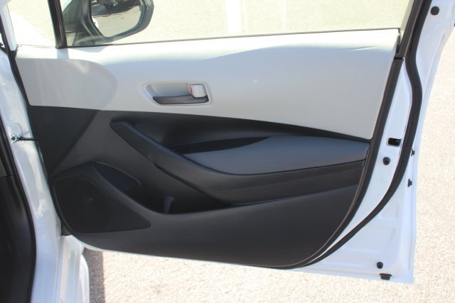 Used 2022 White Toyota LE image 26