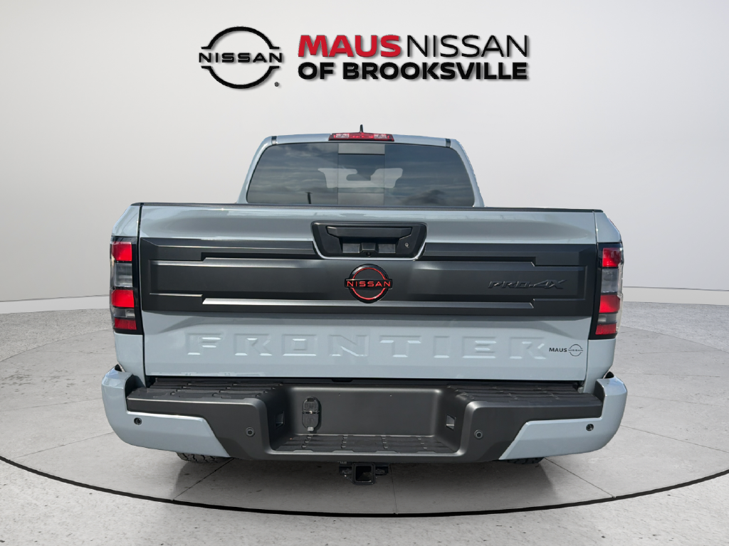 New 2027 Gray Nissan PRO-4X image 9
