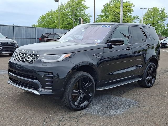 Used 2023 Santorini Black Land Rover Metropolitan Edition image 3