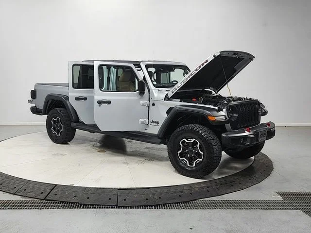 Used 2023 Silver Jeep Rubicon image 9
