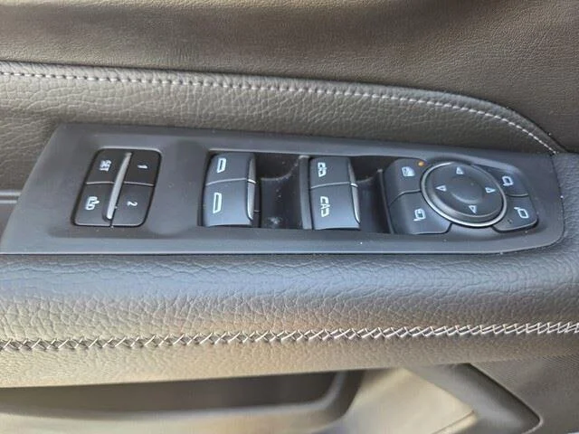 Used 2024 Summit White GMC Denali image 22