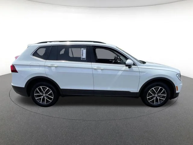 Used 2019 White Volkswagen 2.0T SE image 7