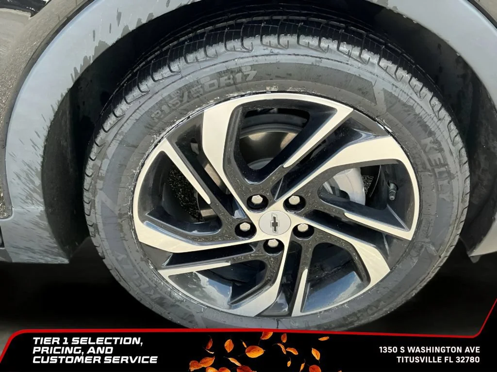 Used 2022 MOSAIC BLACK METALLIC Chevrolet 2LT image 32