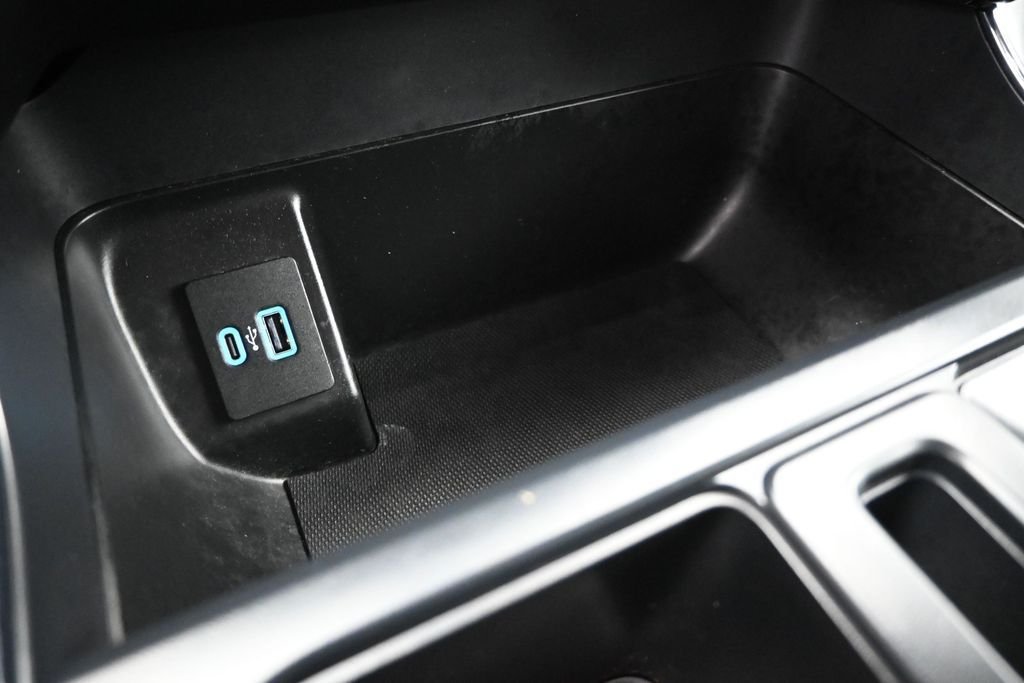 Used 2024 Blue Ford XLT image 18