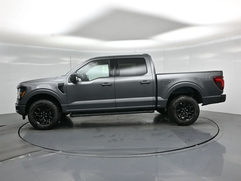 New 2026 Carbonized Gray Metallic Ford XLT image 27