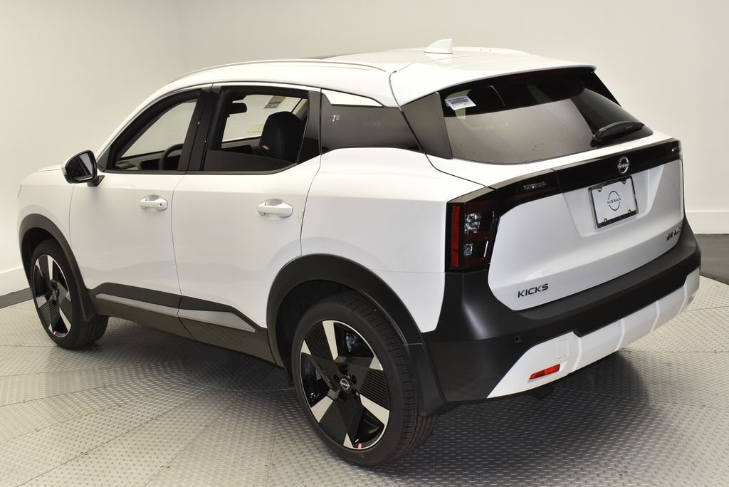 Certified Used 2025 White Nissan SR image 7