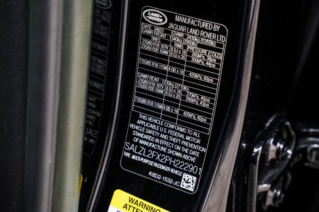 Used 2023 Black Land Rover R-Dynamic SE image 41