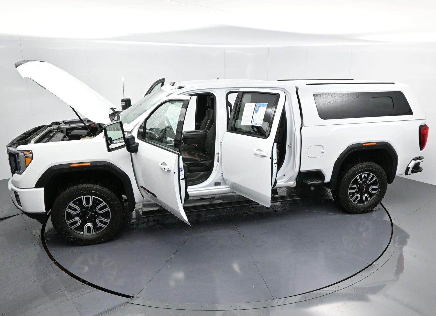 Used 2022 Summit White GMC AT4 image 44