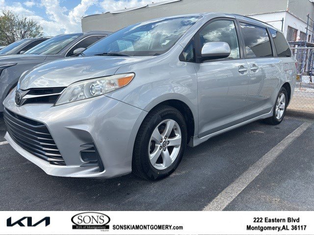 2019 Toyota Sienna LE
