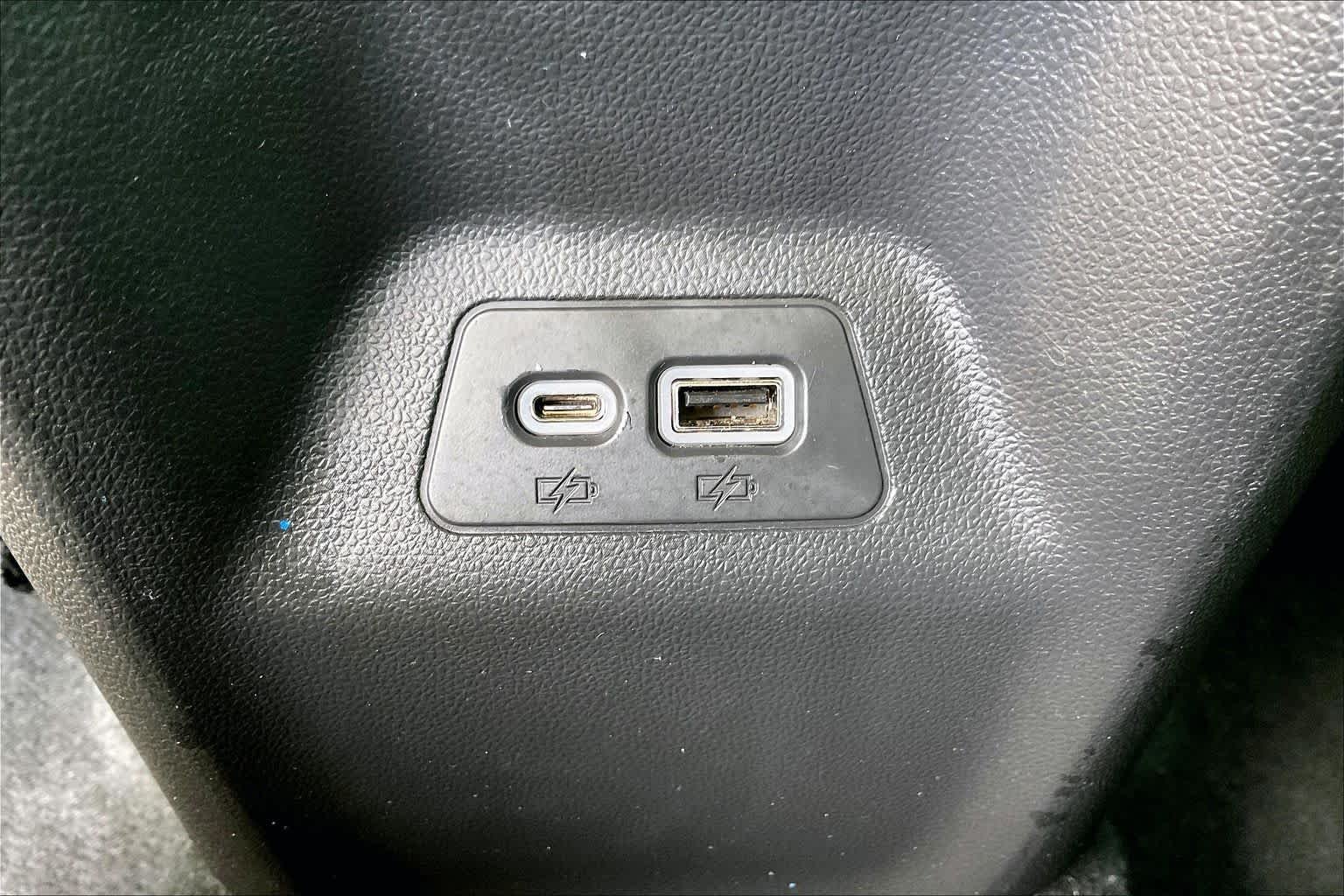 Used 2022 Summit White Buick Preferred image 31