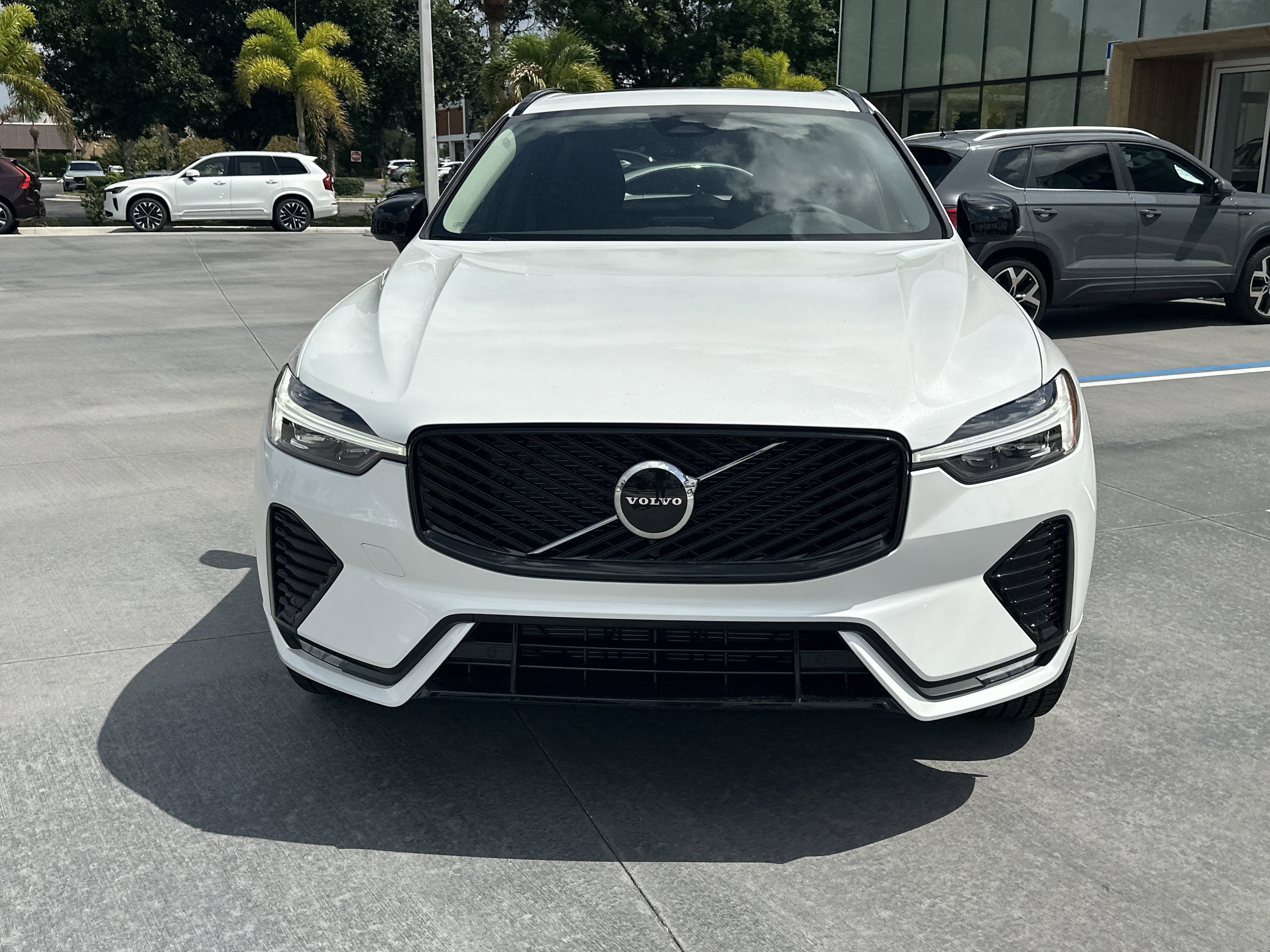 New 2026 Crystal White Volvo Core image 4