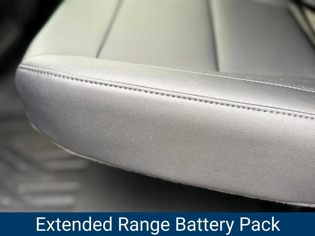 New 2026 Summit White Chevrolet WT - Extended Range image 13