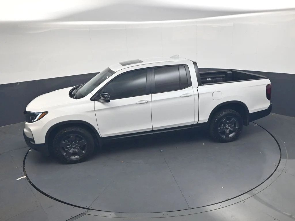 Certified Used 2026 Platinum White Pearl Honda TrailSport image 19