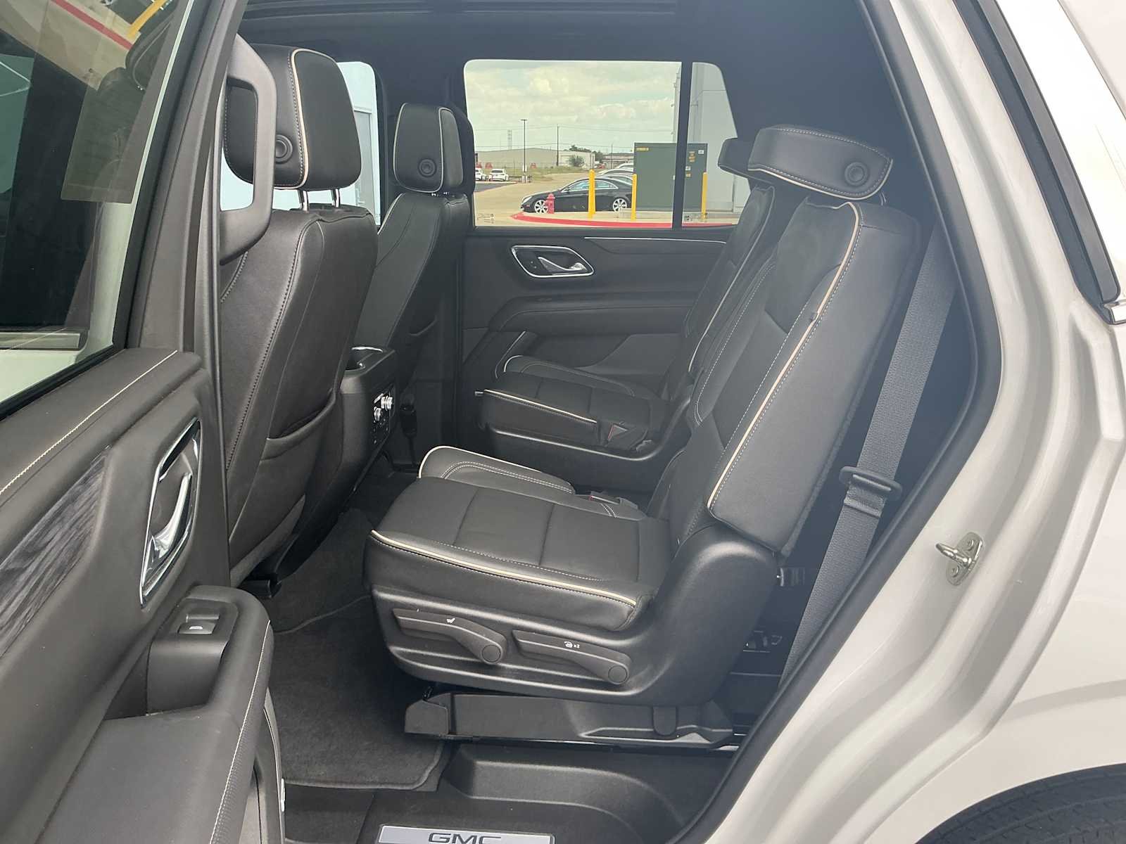 Used 2023 Summit White GMC SLT image 24