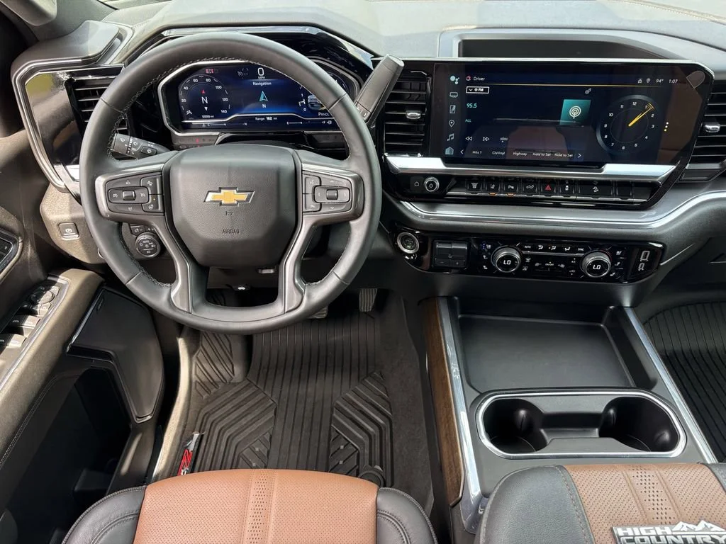 Used 2024 Black Chevrolet High Country image 3