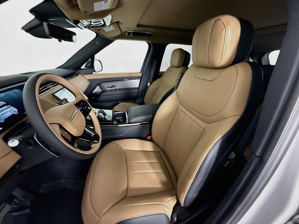 New 2027 Borasco Grey Land Rover Dynamic SE image 5