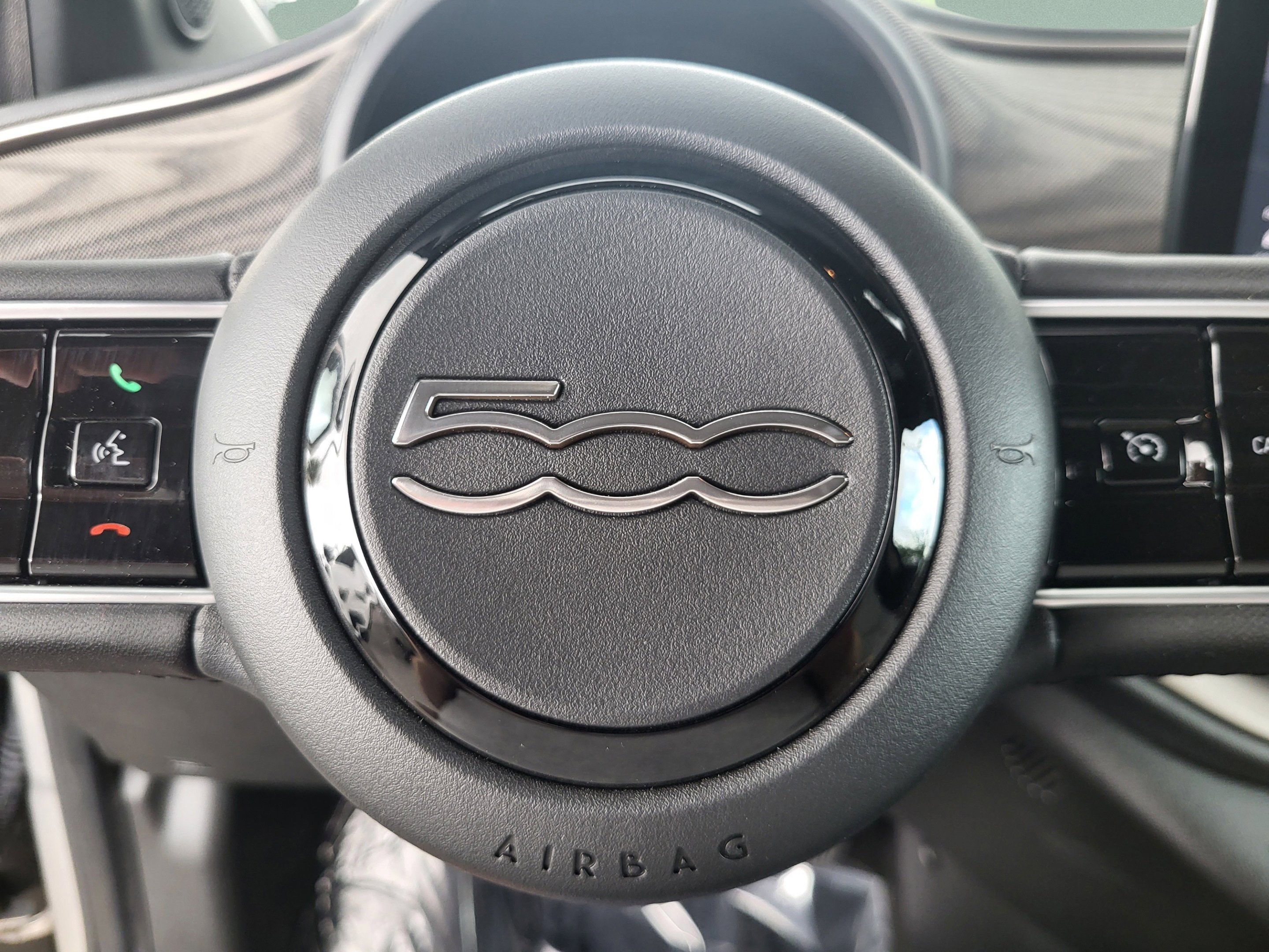 2025 FIAT 500e Base - Photo 65
