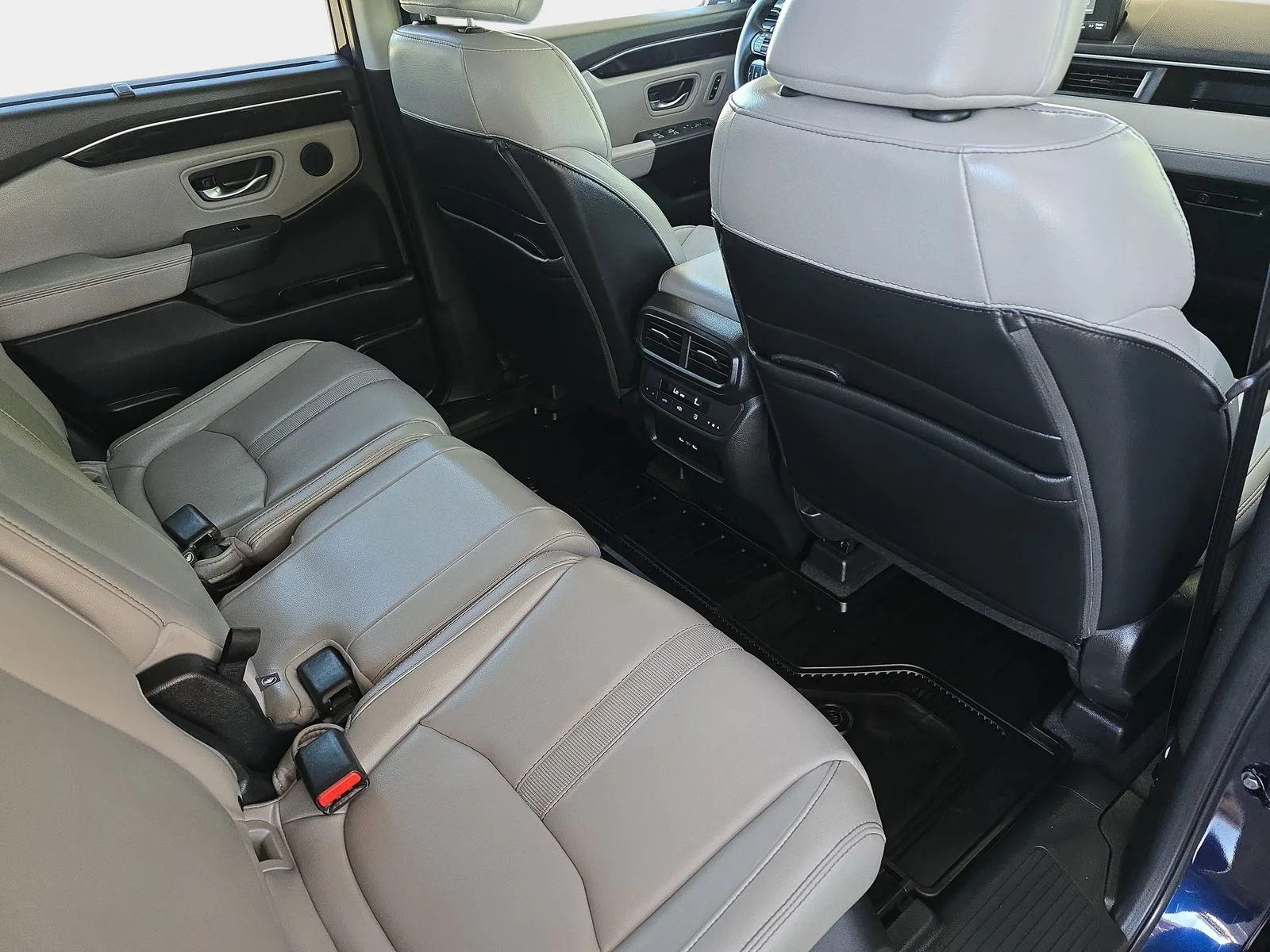 2025 Honda Pilot Touring - Photo 11